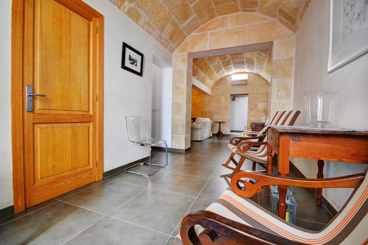 Amilcar House By Slow *