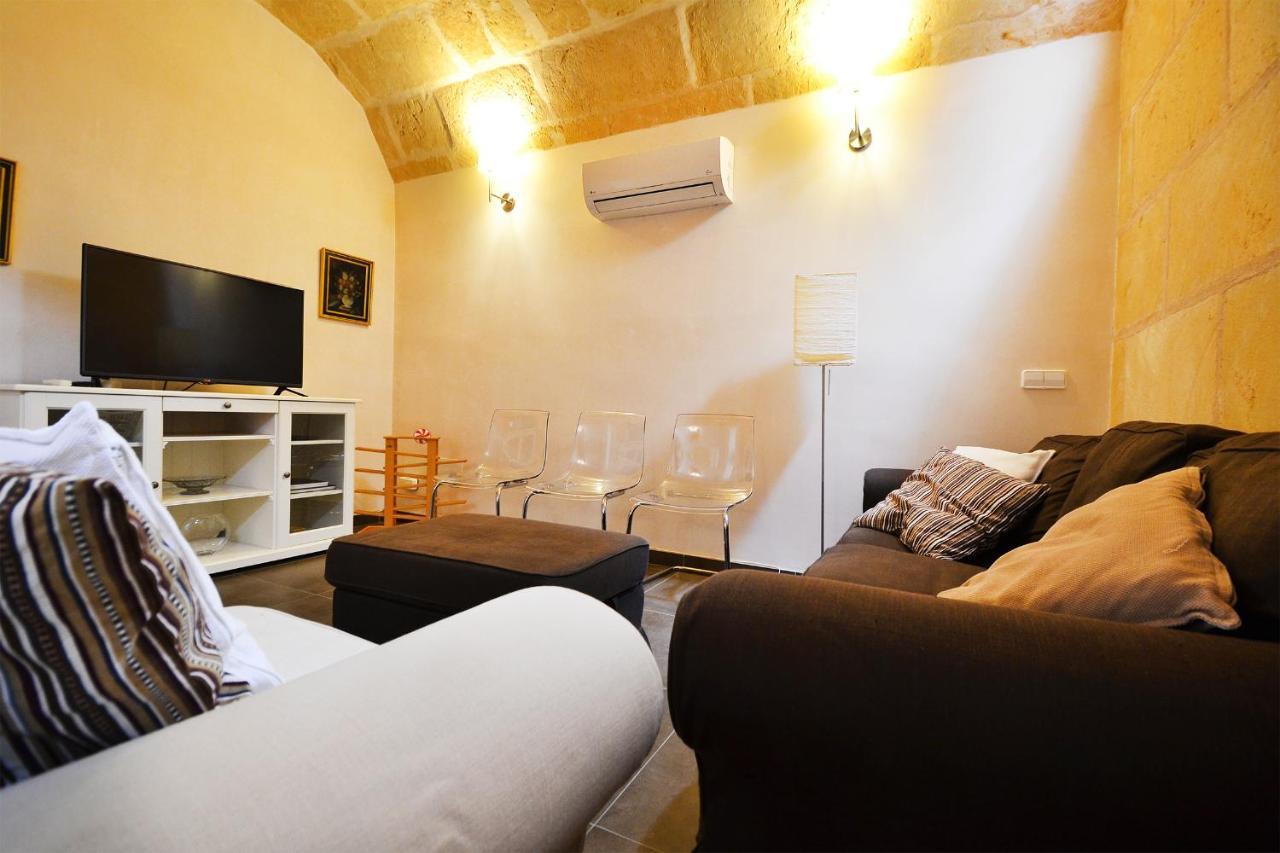 Amilcar House By Slow